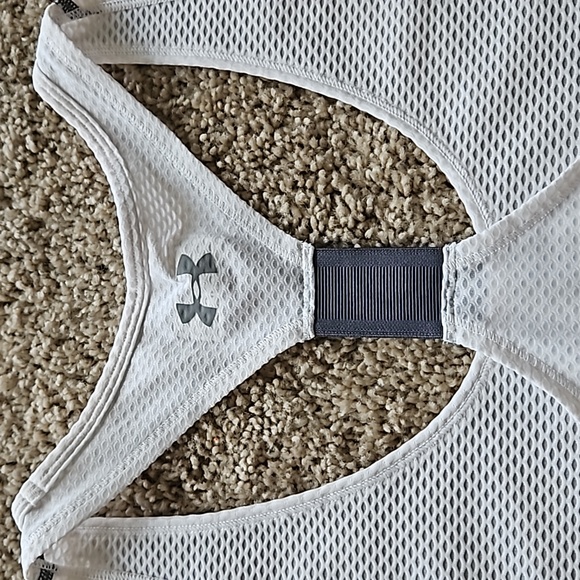 Under Armour white tank top, size L - Picture 7 of 8